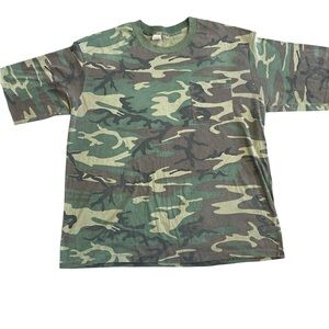 Vintage American Camouflage Short Sleeve T-shirt Mens size 2XL Preowned